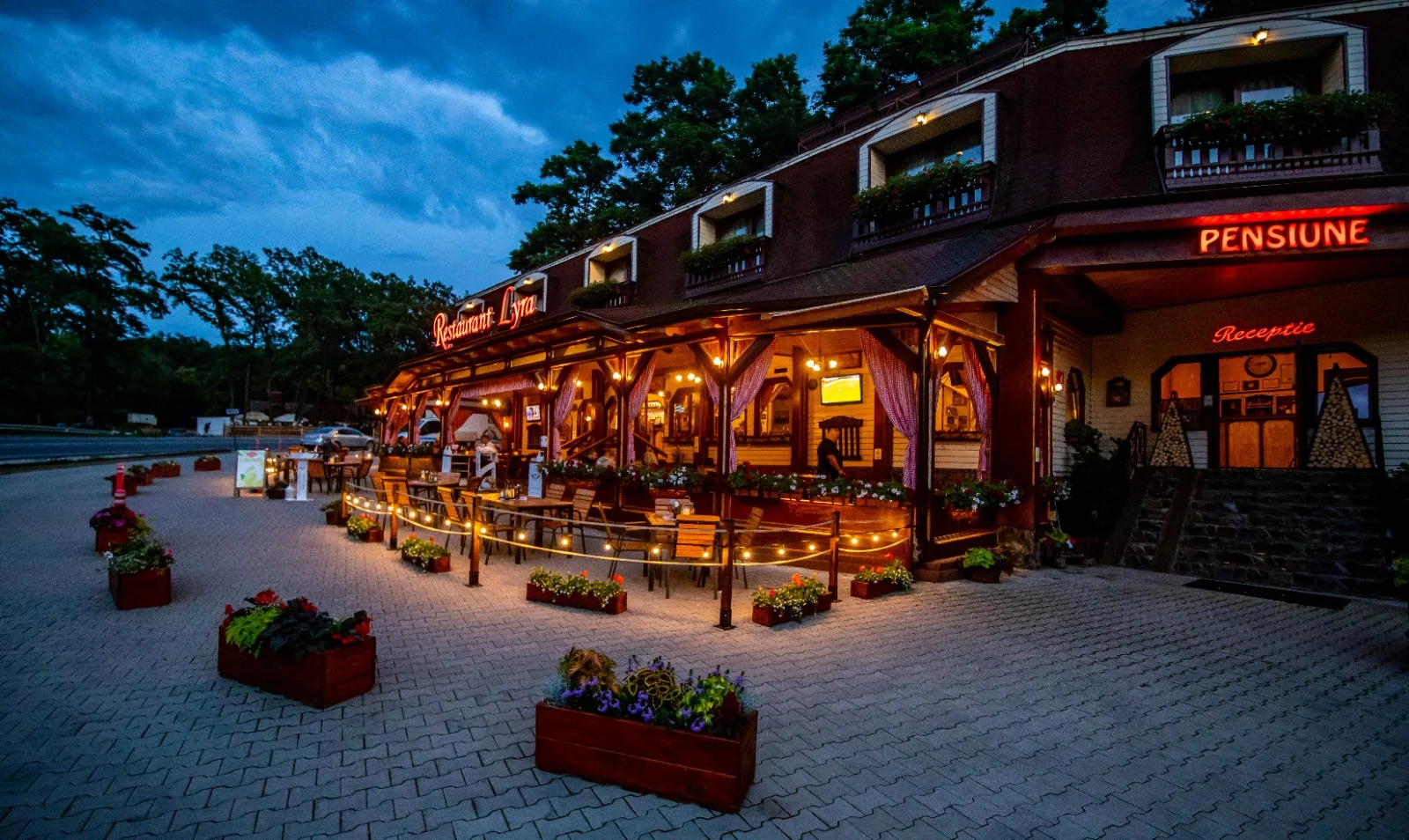Exterior restaurant