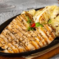 PIEPT DE PUI LA foc de cărbune